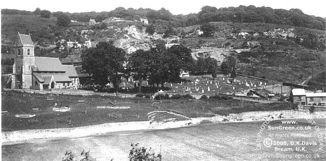 Lydbrook, Church Hill from Hangerberry Hill - looking East 1937-1940 (49k)
