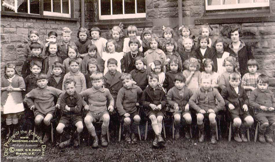 Bream School c 1925 (89k)