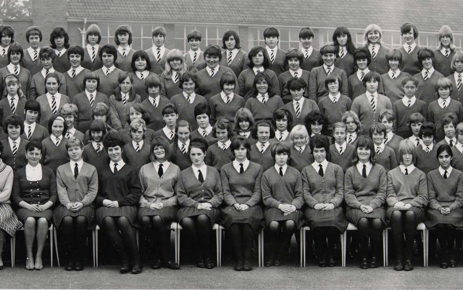 A photo of section1 of the Bells Grammar School photo from 1965 Section 4