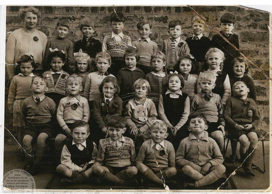 A photo of a class of pupils at Bilson School