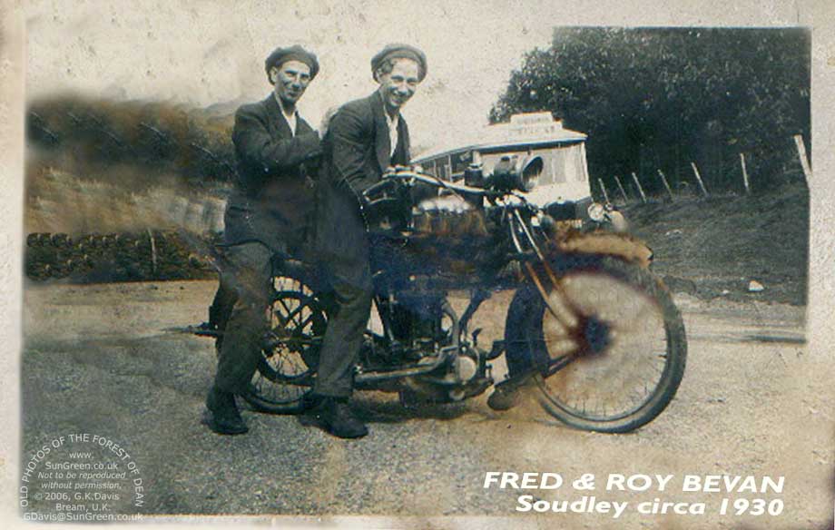 image: Fred and Roy Bevan at Soudley around 1930 (66k)