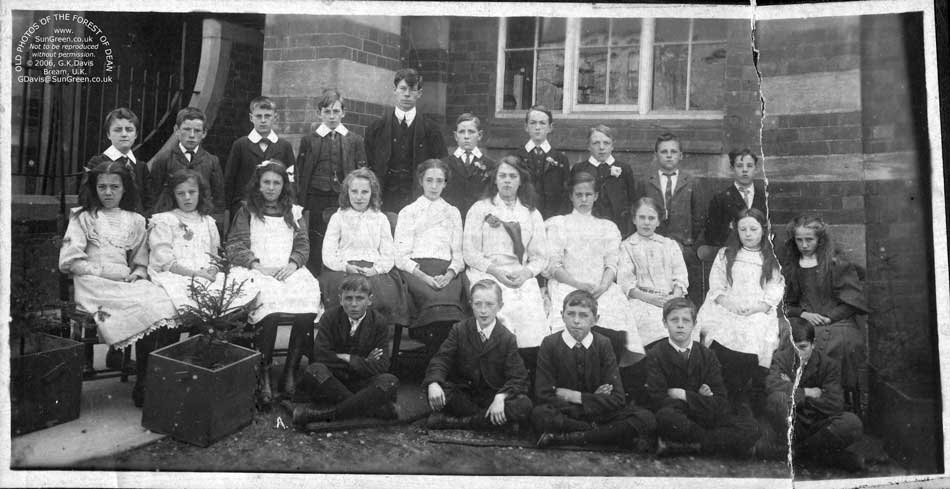 image: Bilson School 1920s (62k)