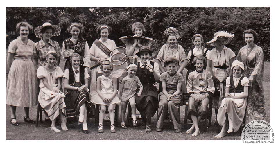 A photo of Viney Hill people?