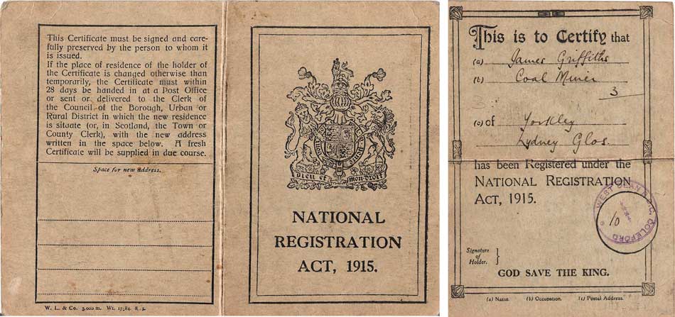 An image of a registration card from 1915