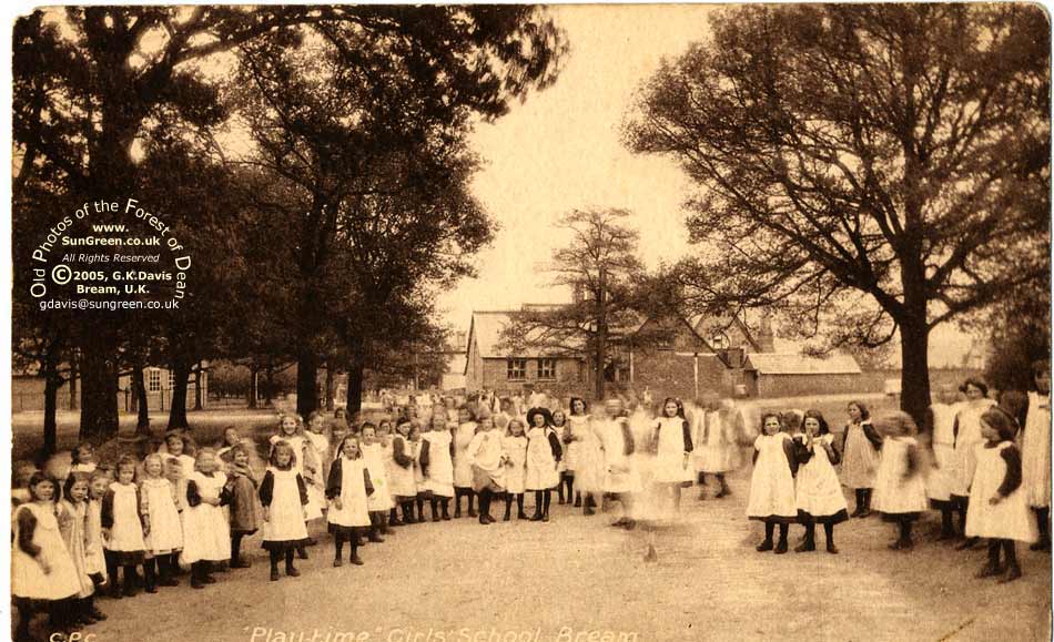 Bream Girls School post 1907 (97k)