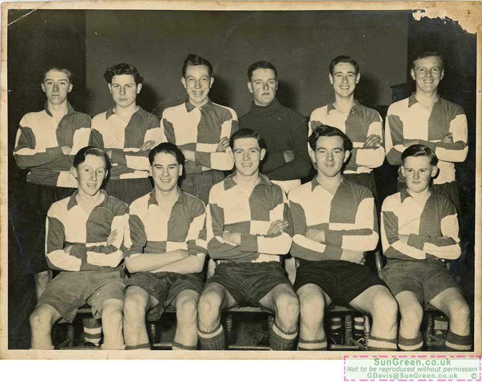 A photo of Bream Junior football team in the 1948-1949 season
