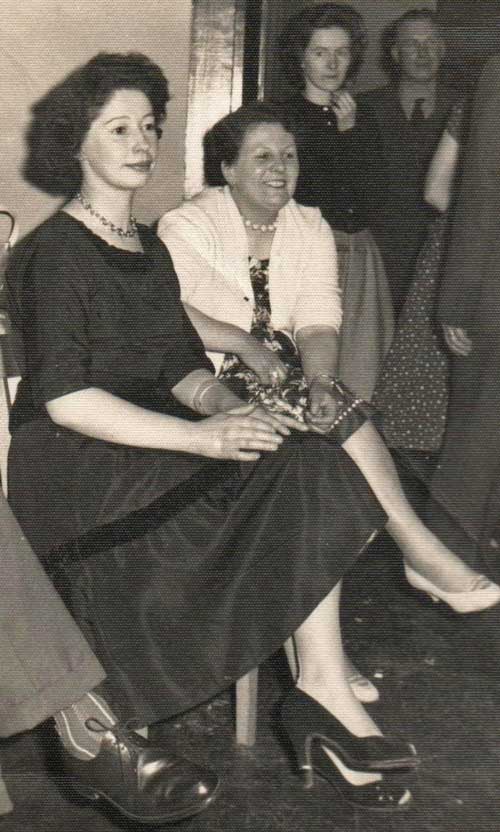 A photo taken at Bream Flower Show dinner in 1950