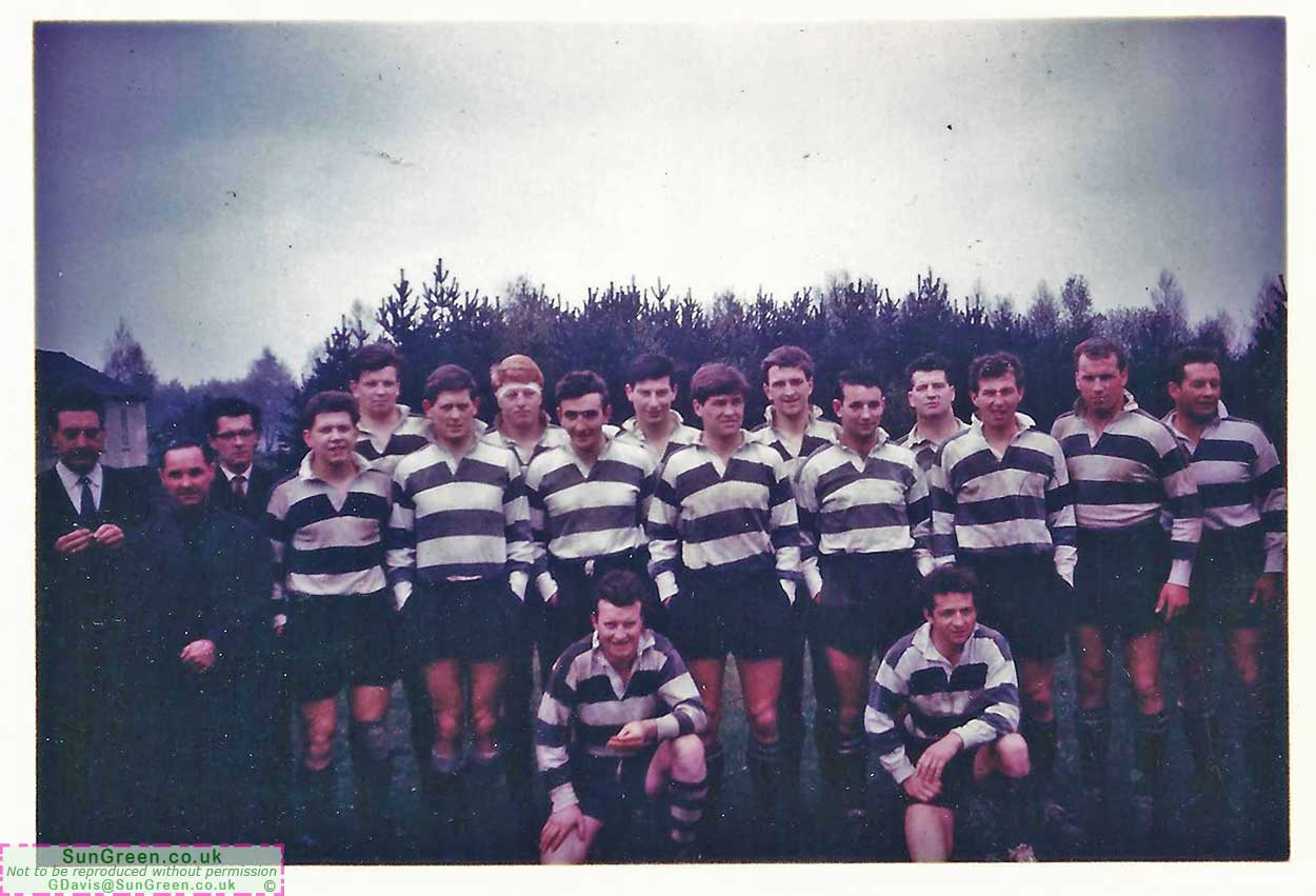 A team photo of a Lydney rugby team