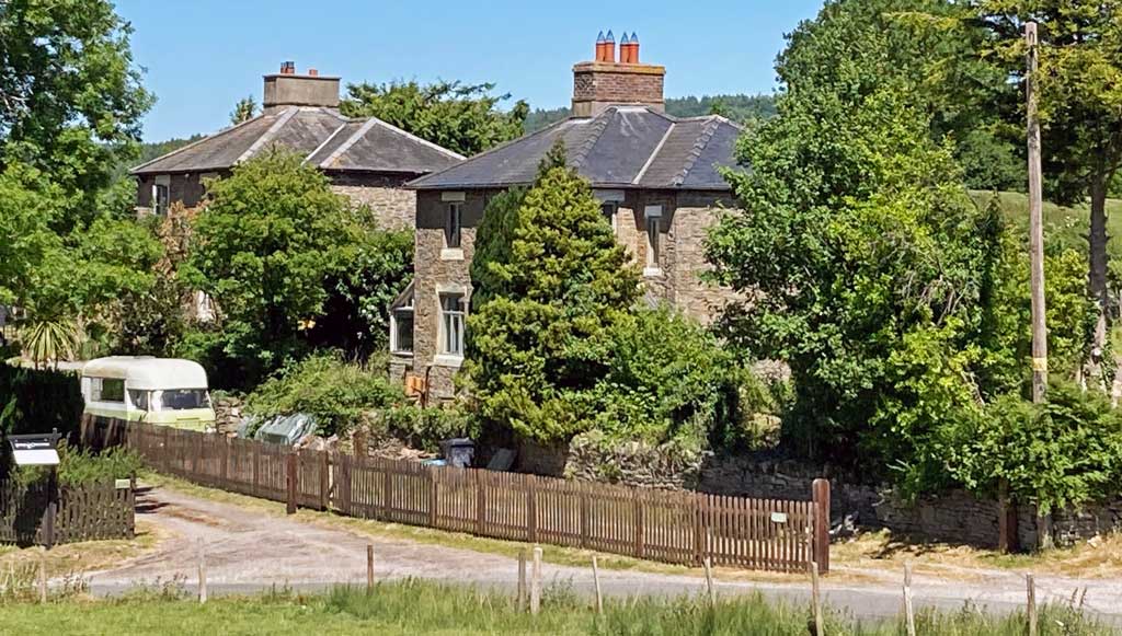 A photo of Paisley near Brockhollands - part of the Victorian housing estate that never was.