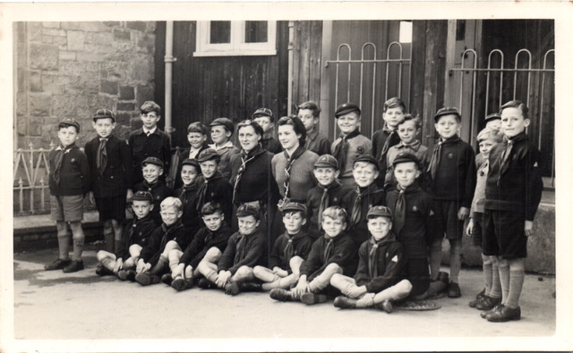 Cubs at Bilson School, Cinderford – late 1930s.