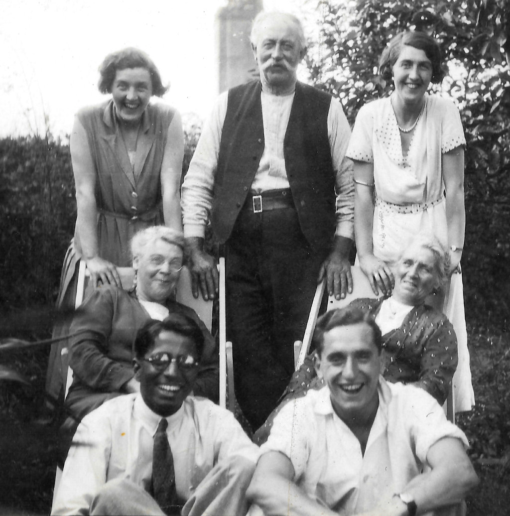 Lydney residents in the 1930’s – SUNGREEN