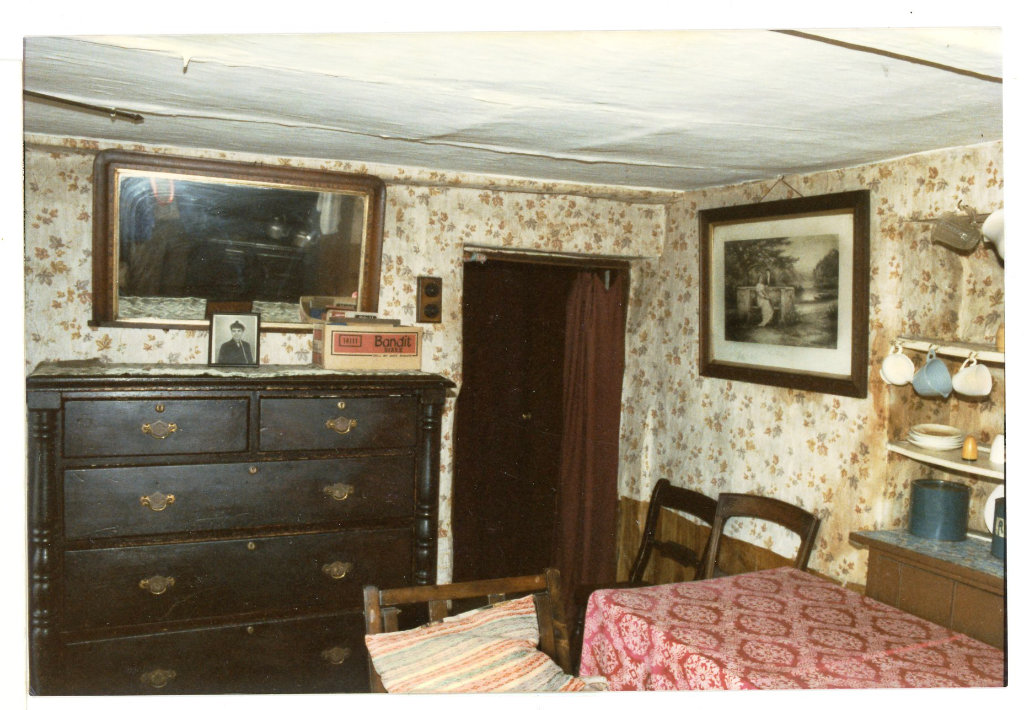 A photo of the entrance end of the kitchen